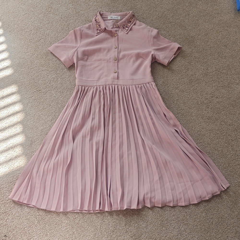 Embellished Collar Pink Pleated Midi Dress
